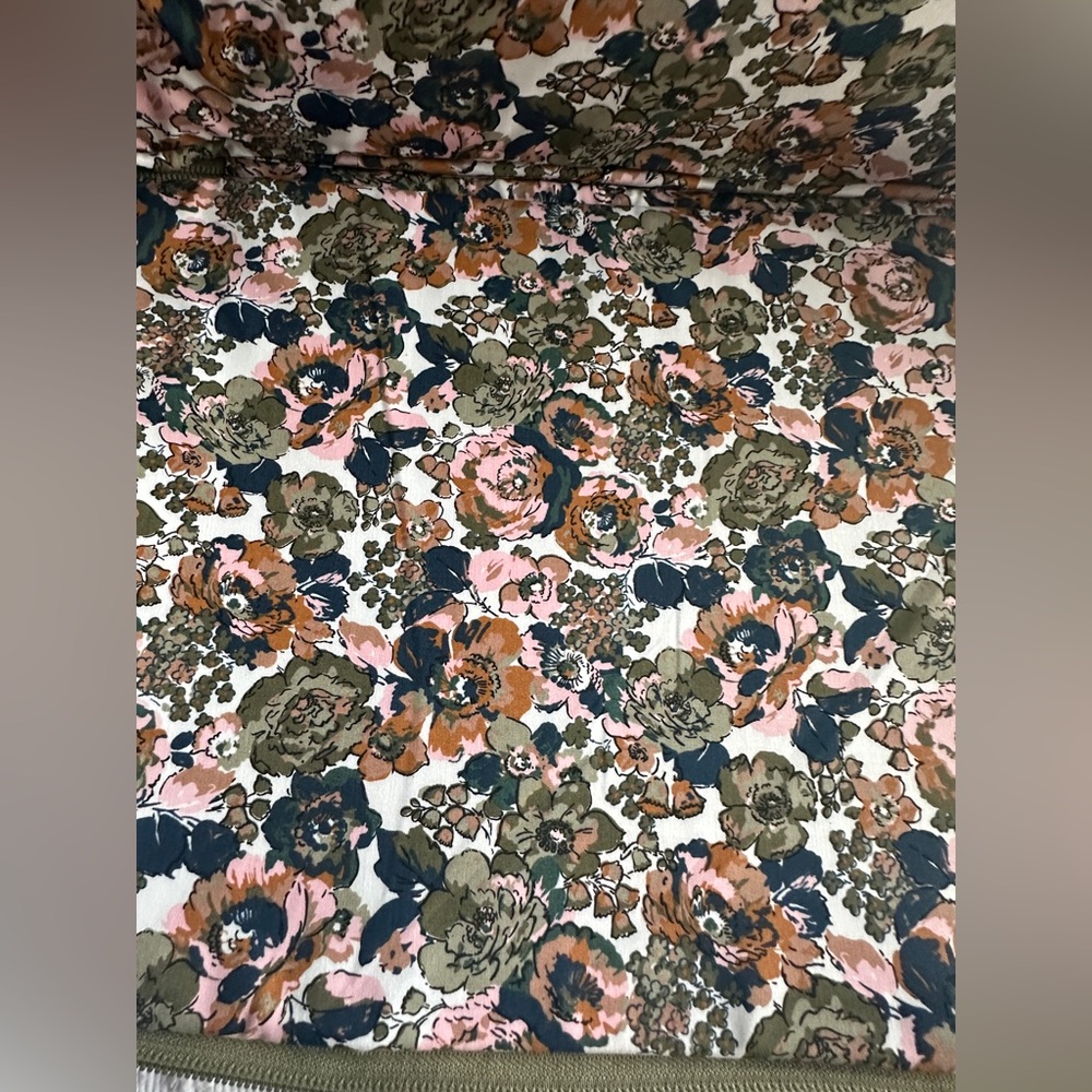 Vera Bradley Olive Green Quilted Laptop Sleeve - Picture 5 of 5